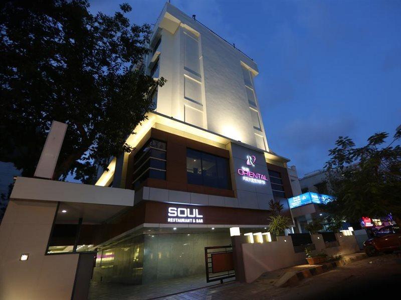 The Oriental Residency Hotel Mumbai Bagian luar foto