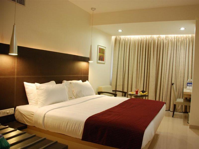 The Oriental Residency Hotel Mumbai Bagian luar foto