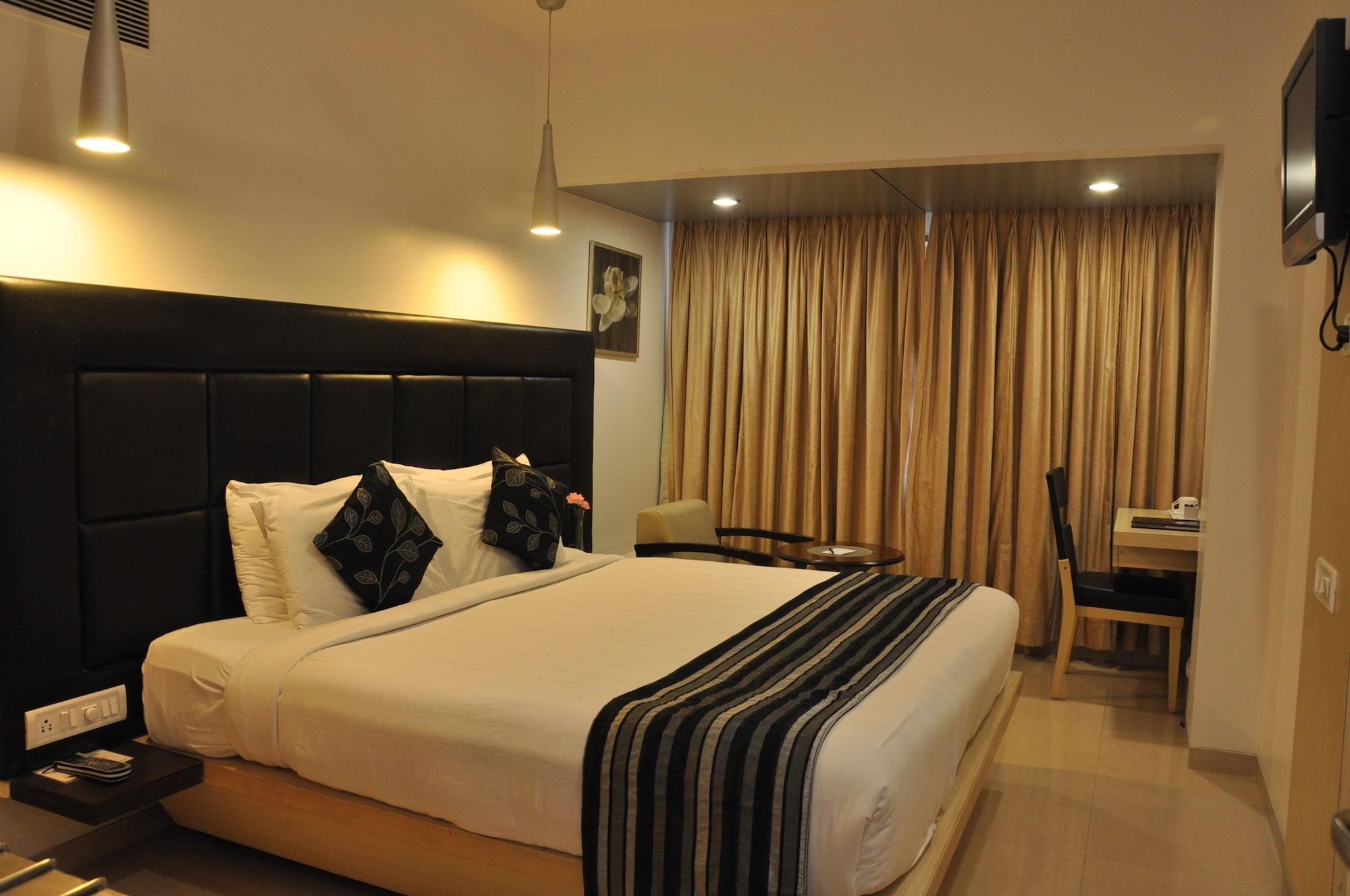 The Oriental Residency Hotel Mumbai Bagian luar foto