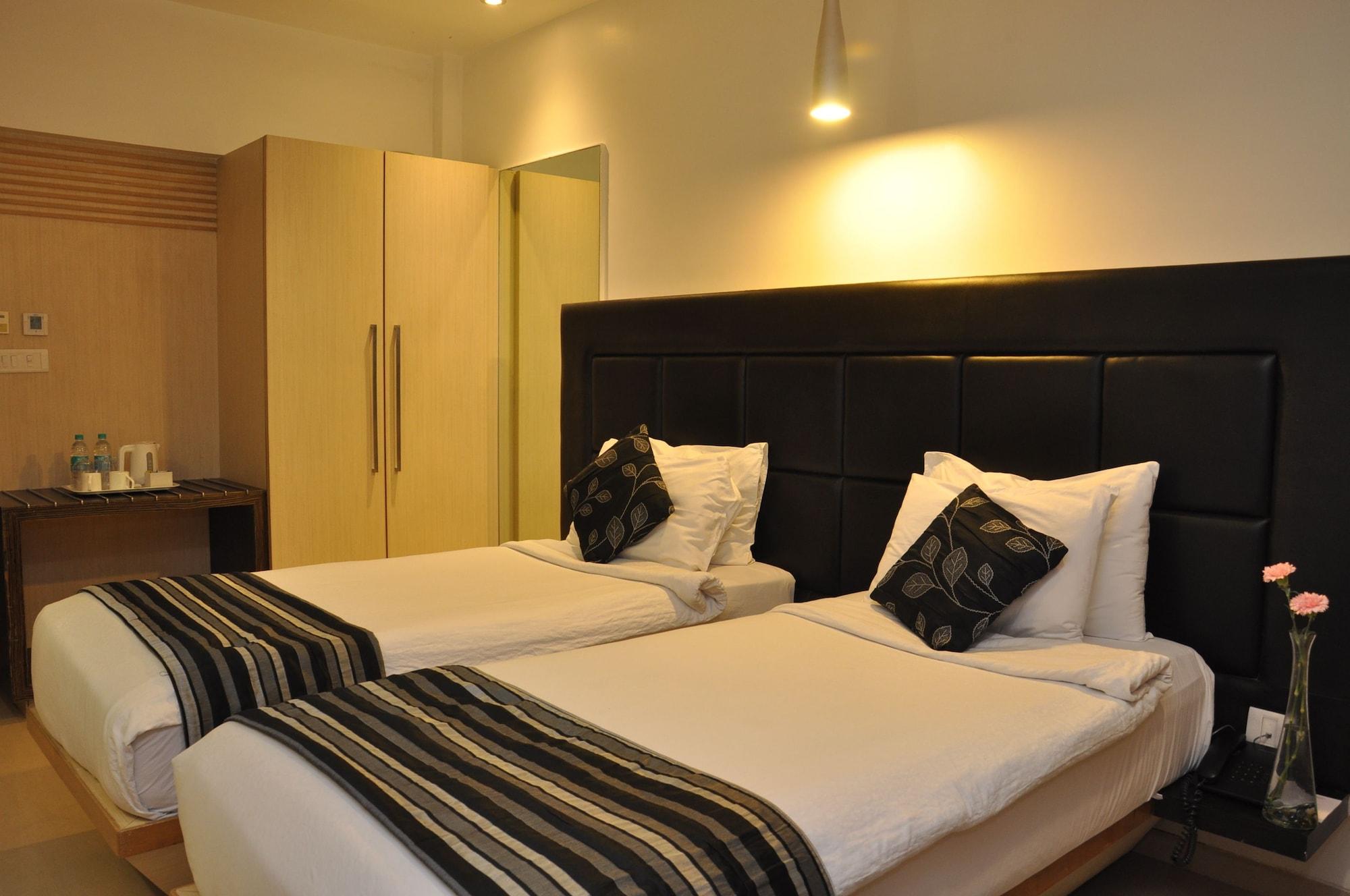 The Oriental Residency Hotel Mumbai Bagian luar foto