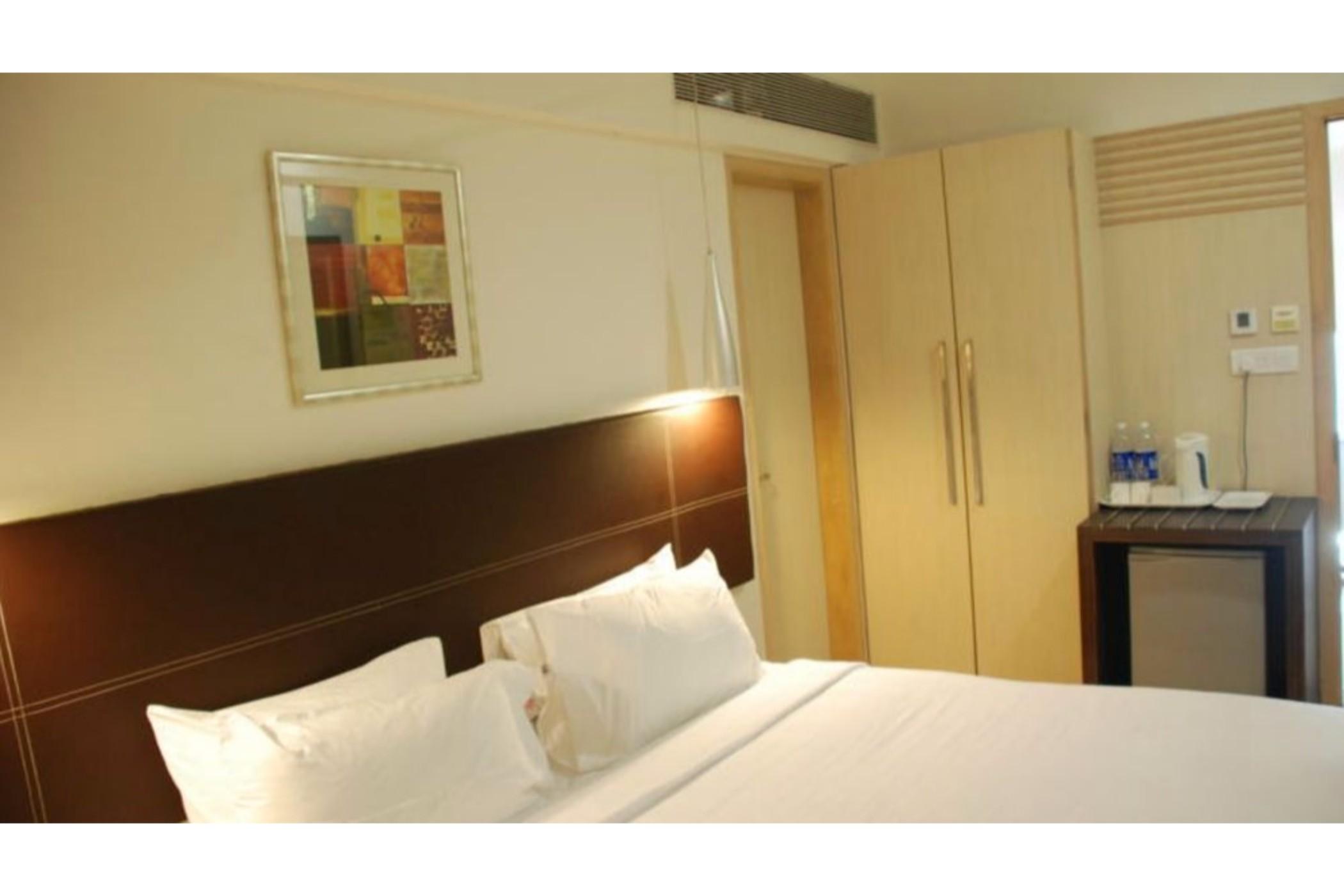 The Oriental Residency Hotel Mumbai Bagian luar foto