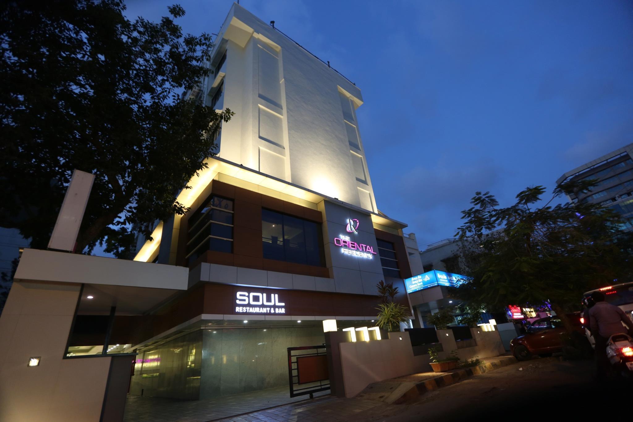 The Oriental Residency Hotel Mumbai Bagian luar foto