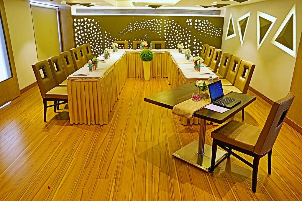 The Oriental Residency Hotel Mumbai Bagian luar foto