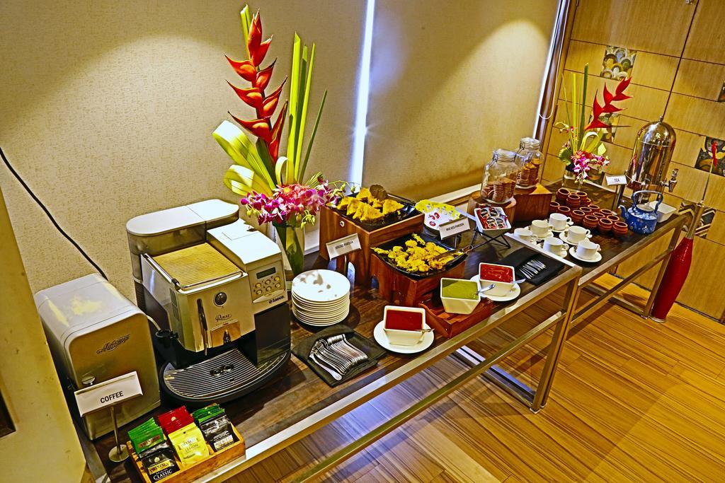 The Oriental Residency Hotel Mumbai Bagian luar foto