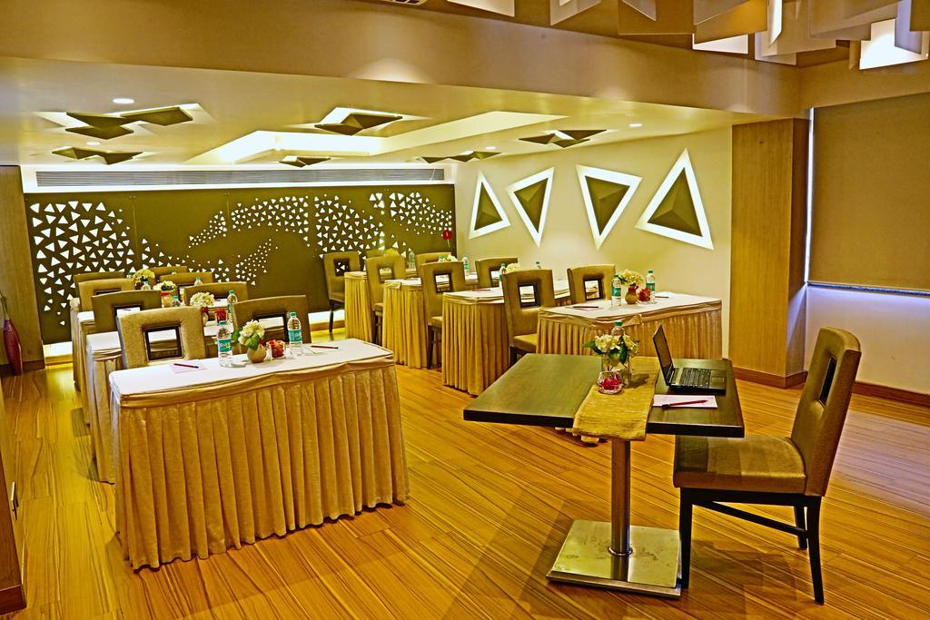 The Oriental Residency Hotel Mumbai Bagian luar foto