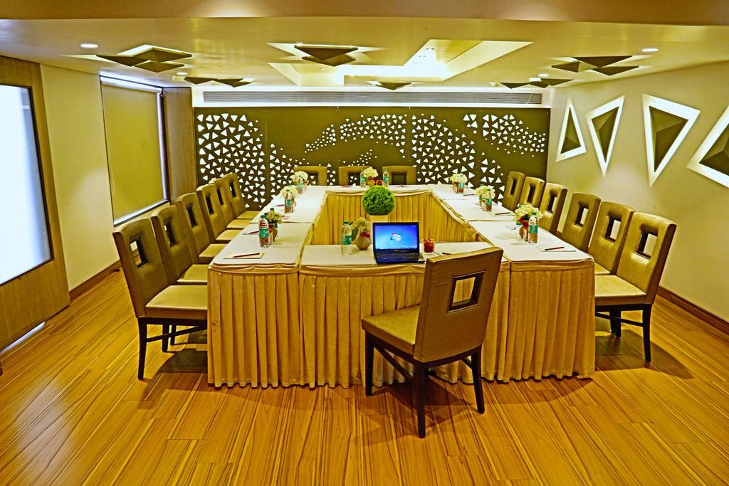 The Oriental Residency Hotel Mumbai Bagian luar foto