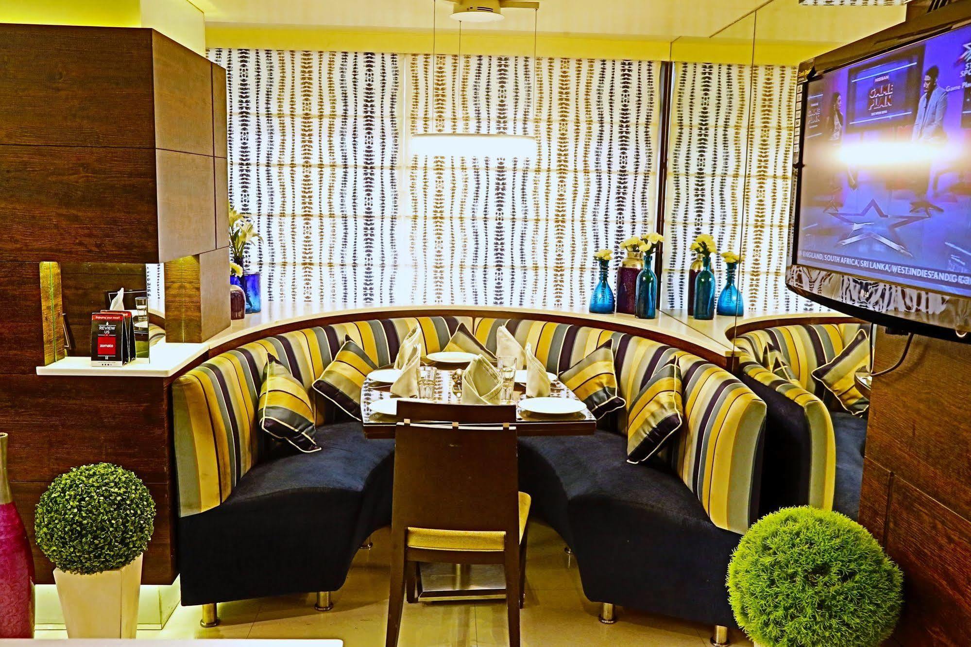 The Oriental Residency Hotel Mumbai Bagian luar foto