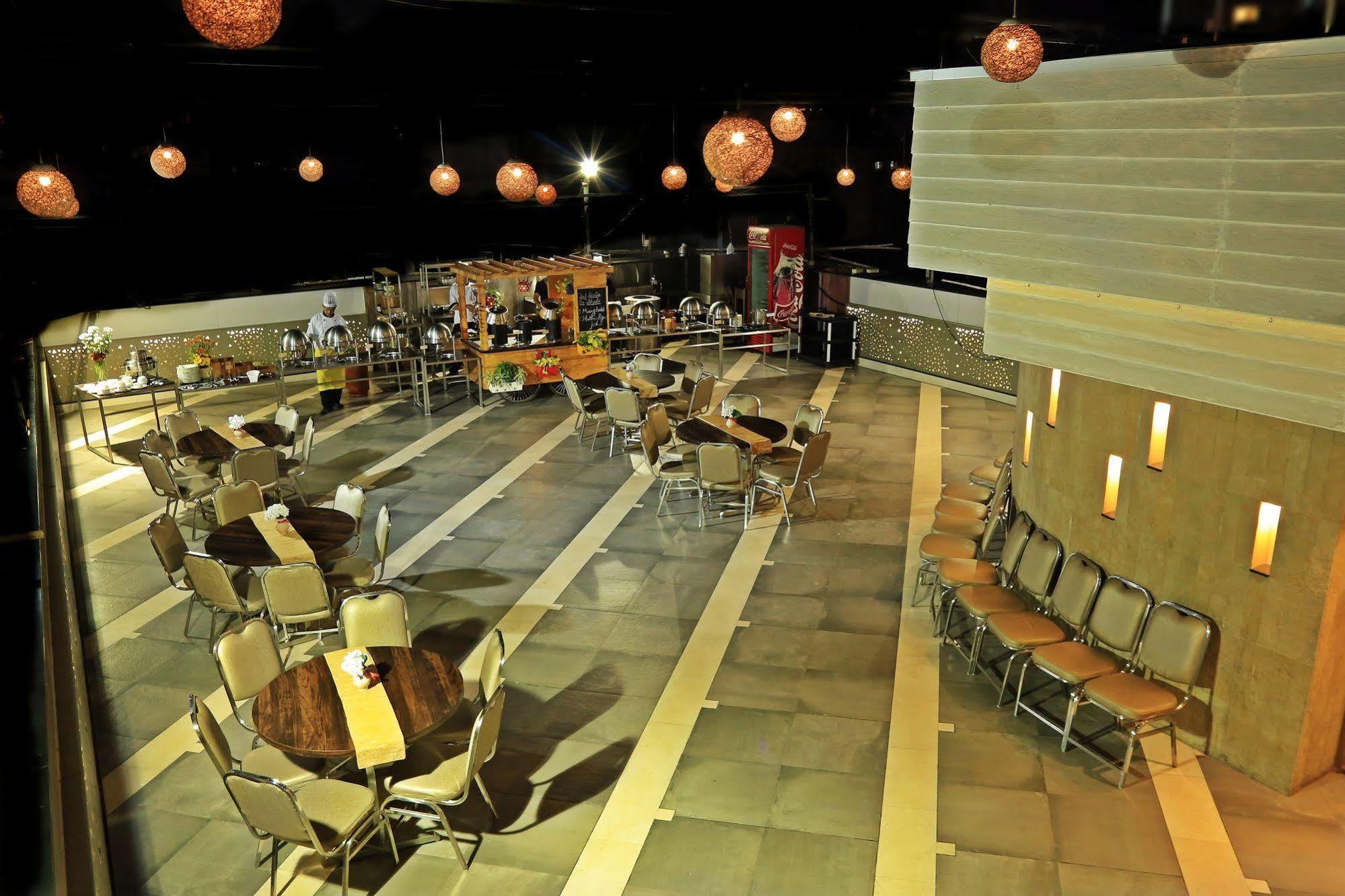 The Oriental Residency Hotel Mumbai Bagian luar foto